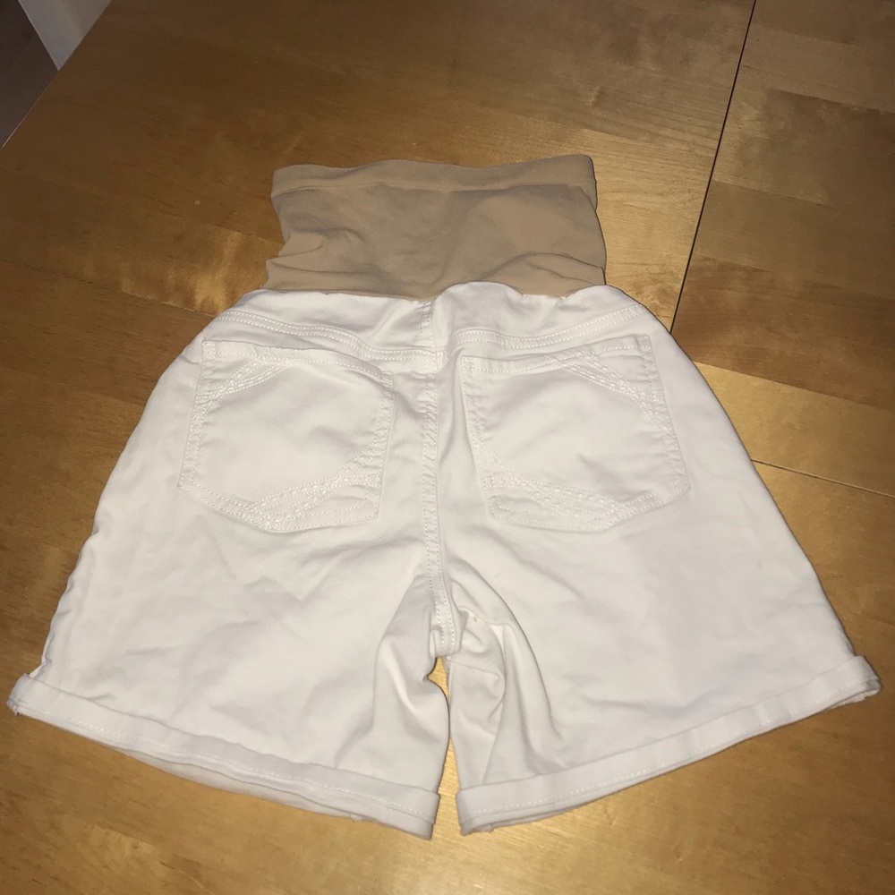 Motherhood Maternity White Jean Short Size Small